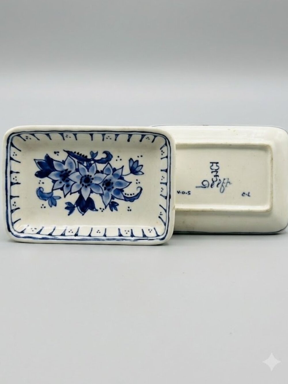 Vt'g 1967 Royal Delft Hand Painted Blue Floral Rectangular Ceramic Trinket Tray - Picture 2 of 5